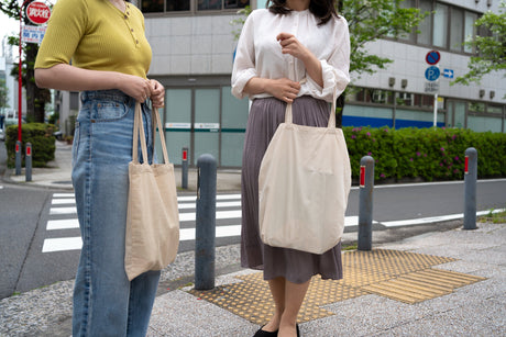 How to Live a Minimalist Life with a Tote Bag