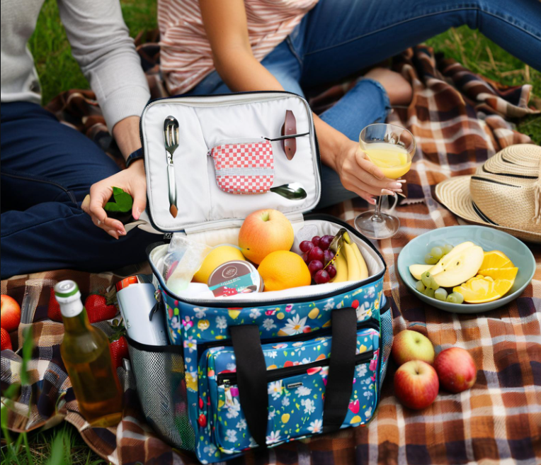 Choosing the Right Lunch Bag: Size, Material, and Features to Consider